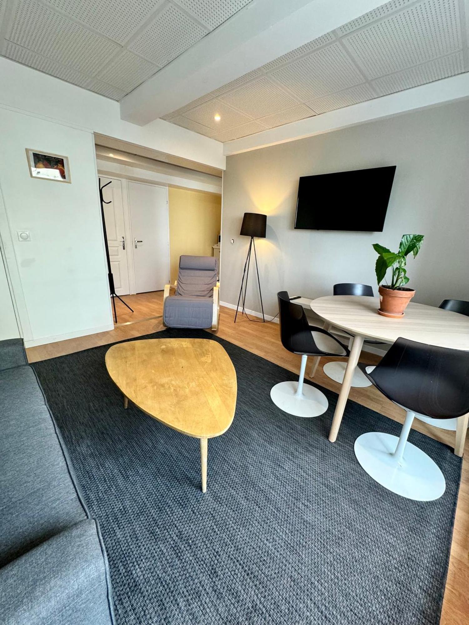 Appartement Lumineux Et Renove Pres De Montmartre "Amelie" Paris Exterior photo